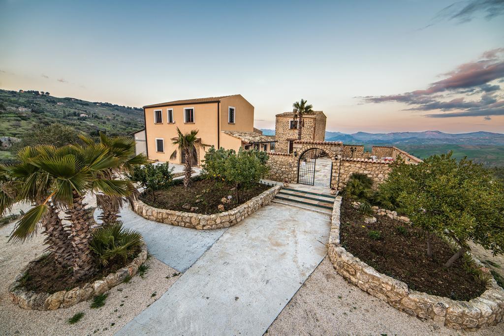 Agriturismo Baglio Del Melograno Villa Aragona Eksteriør billede